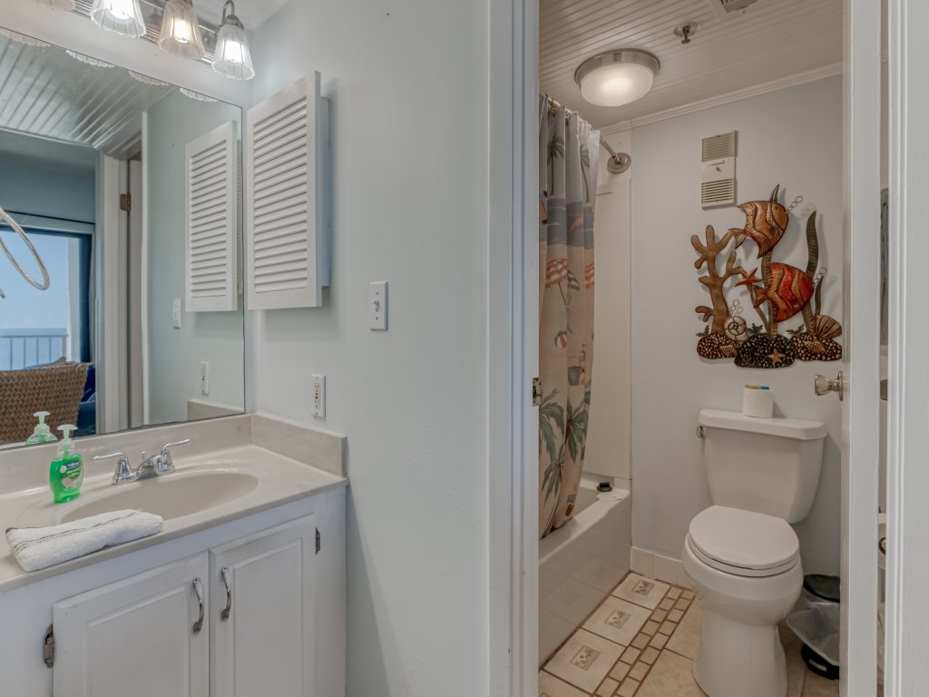 Royal Gulf Beach & Racquet Club 5802 Vacation Rental in Gulf Shores - RedAwning