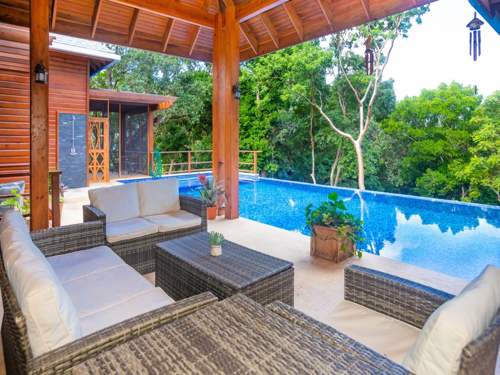 Casa Coralina Vacation Rental - RedAwning