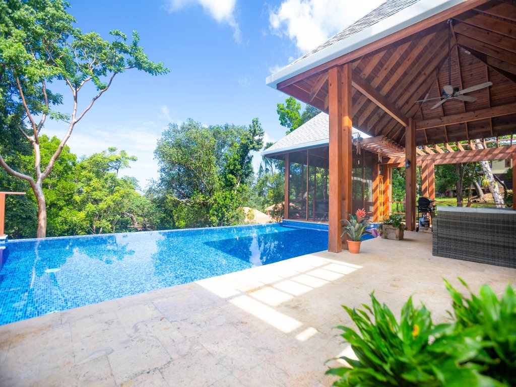 Casa Coralina Vacation Rental - RedAwning