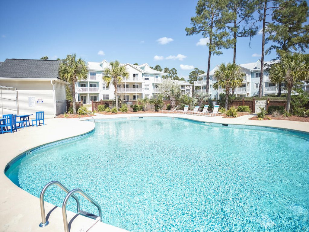 Brunswick Plantation Golf Resort Condo 1509M Close to Beach in Calabash Vacation Rental in Calabash - RedAwning