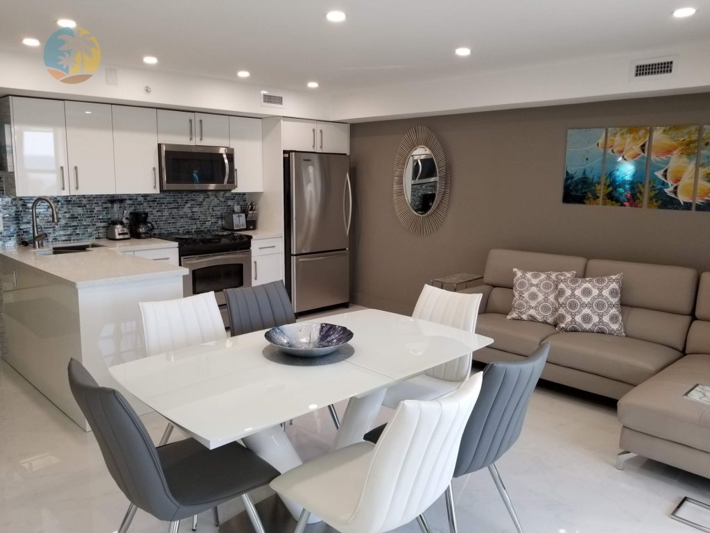 Alexander 1003 Vacation Rental in Miami Beach - RedAwning