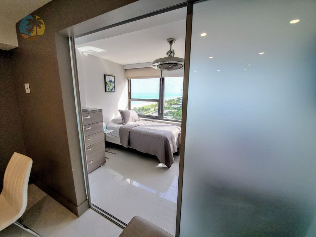 Alexander 1003 Vacation Rental in Miami Beach - RedAwning