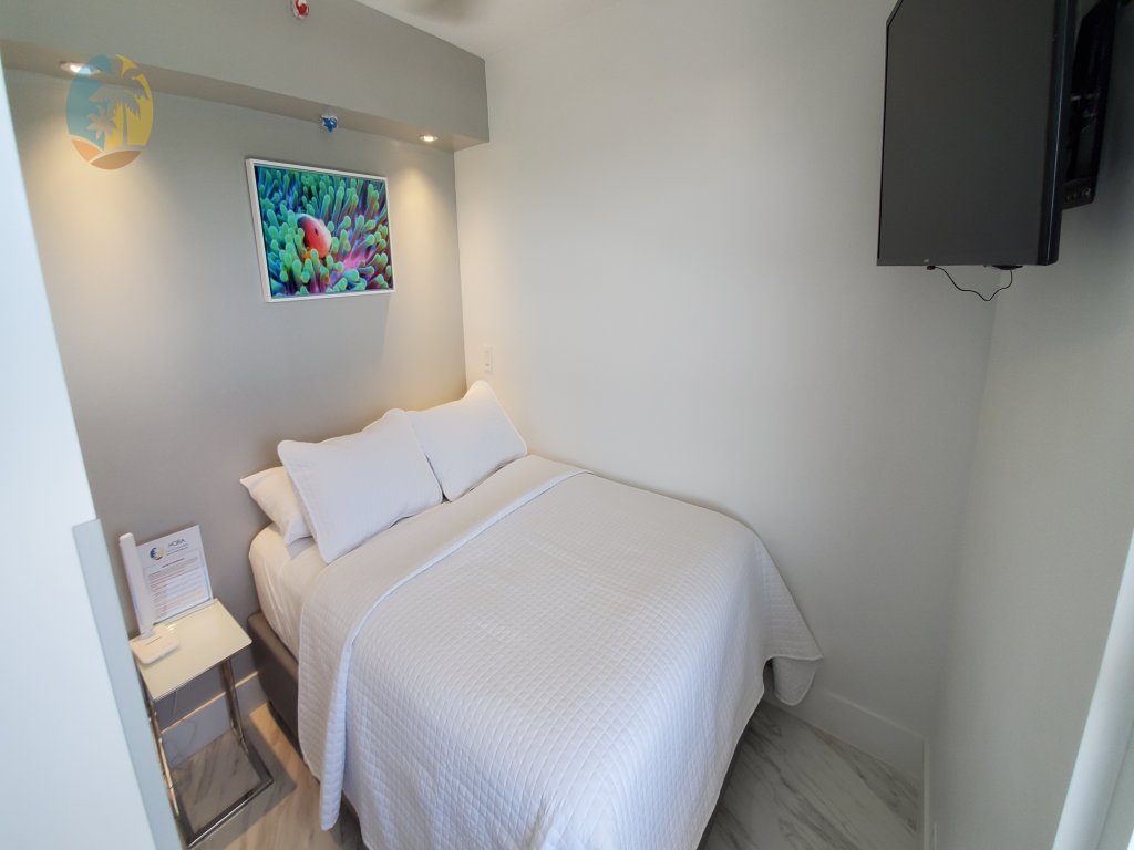 Alexander 1001 Vacation Rental in Miami Beach - RedAwning
