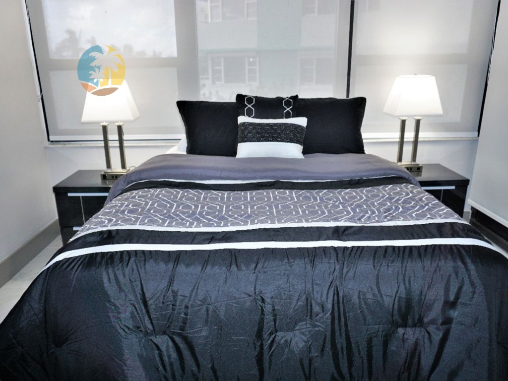 Alexander 518 Vacation Rental in Miami Beach - RedAwning