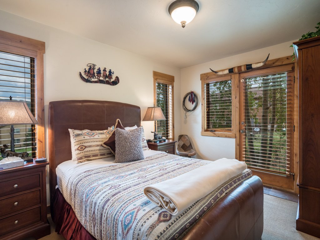 Alpine Vista 6 Vacation Rental in Steamboat Springs - RedAwning