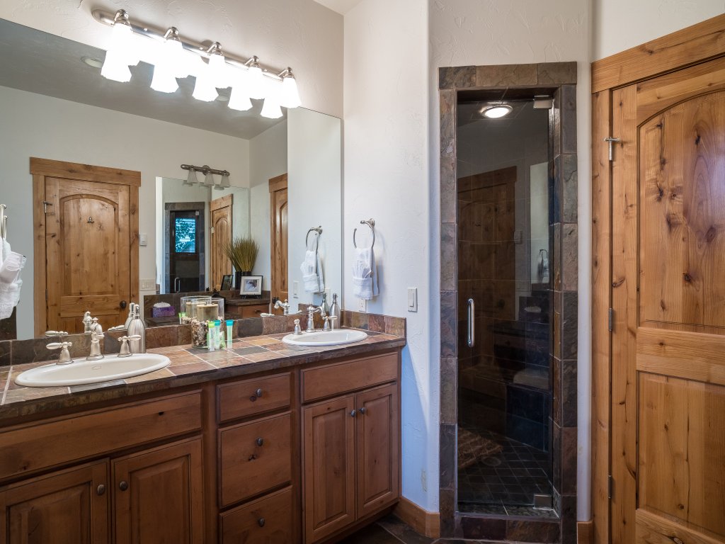Alpine Vista 6 Vacation Rental in Steamboat Springs - RedAwning