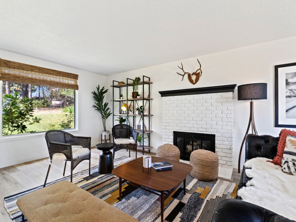 Serenity on 6th 30 Day Minimum Vacation Rental in Bend - RedAwning