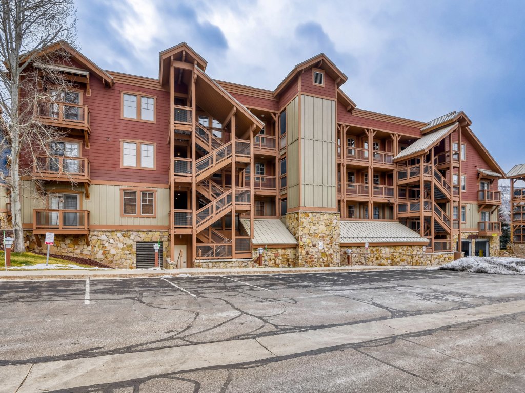 Elegance on Main Street with Private Hot Tub B202 Vacation Rental in Park City - RedAwning