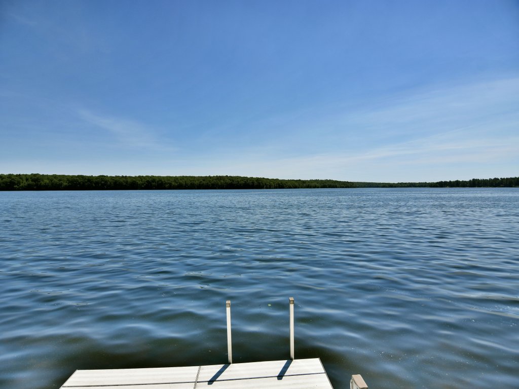 Chief Lake Home Vacation Rental in Wisconsin - RedAwning