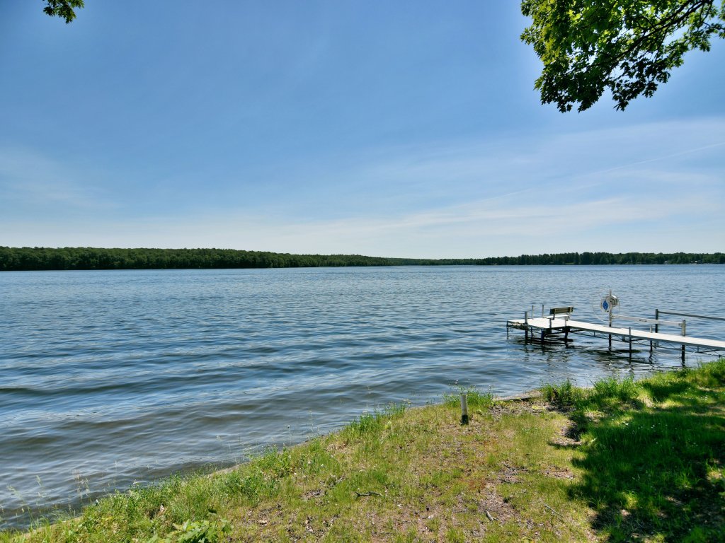 Chief Lake Home Vacation Rental in Wisconsin - RedAwning