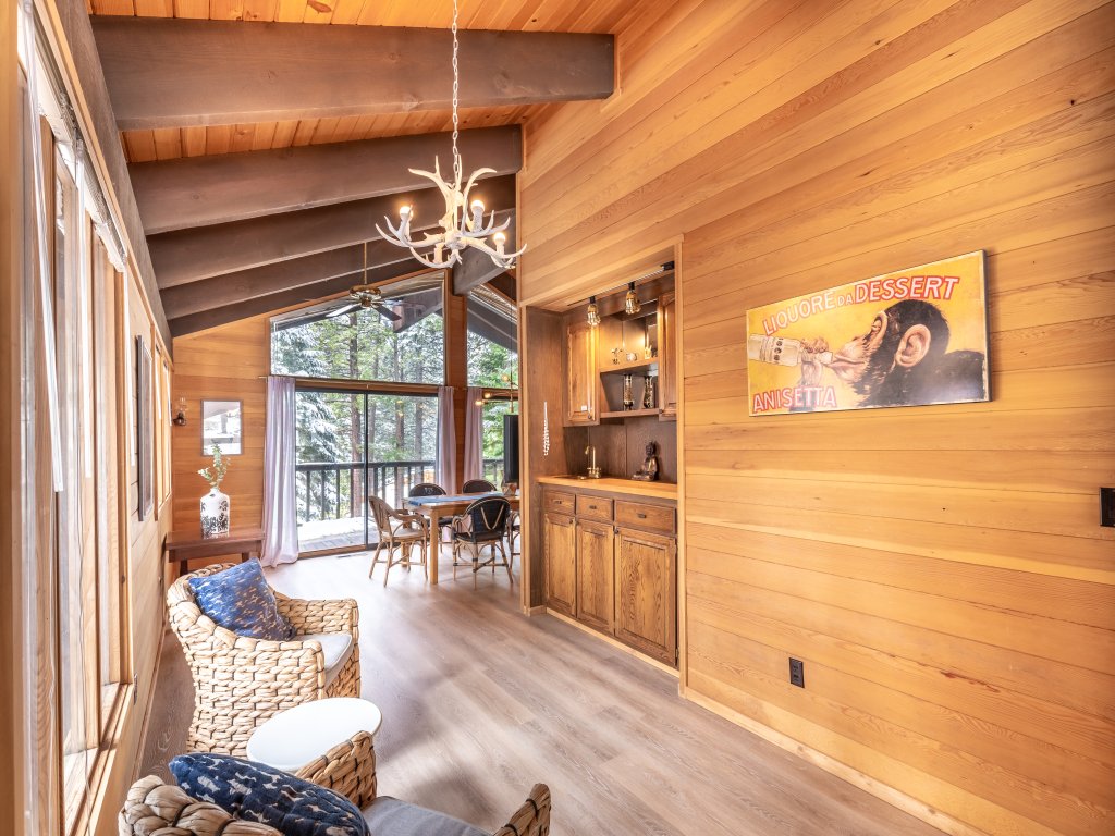 Beautiful 3-Bedroom Contemporary Mountain Home in Northstar Vacation Rental in Truckee - RedAwning