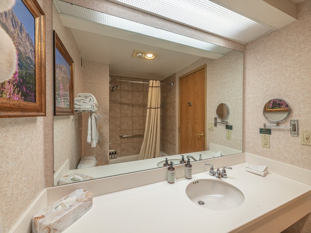 Grand Lodge Condo in the Heart of Mt Crested Butte Vacation Rental in Crested Butte - RedAwning
