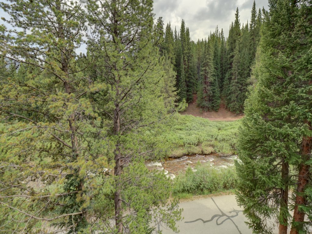 Spacious Town Home, Short Walk to Lifts, Private Hot Tub - 144C Vacation Rental in Copper Mountain - RedAwning