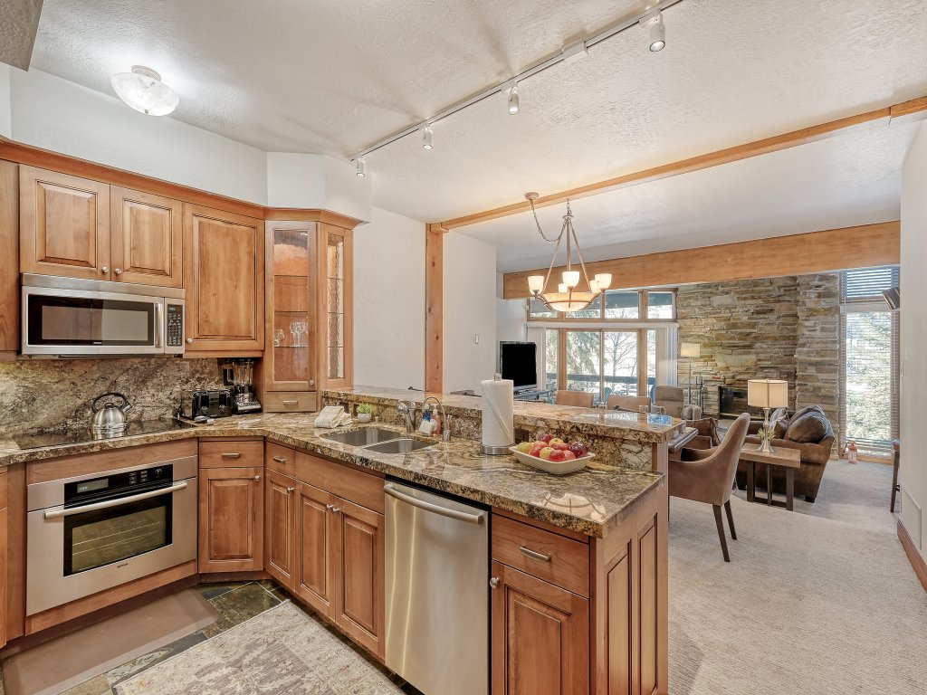Powder Run 12C 100 yards to lift unbeatable Vacation Rental in Park City - RedAwning