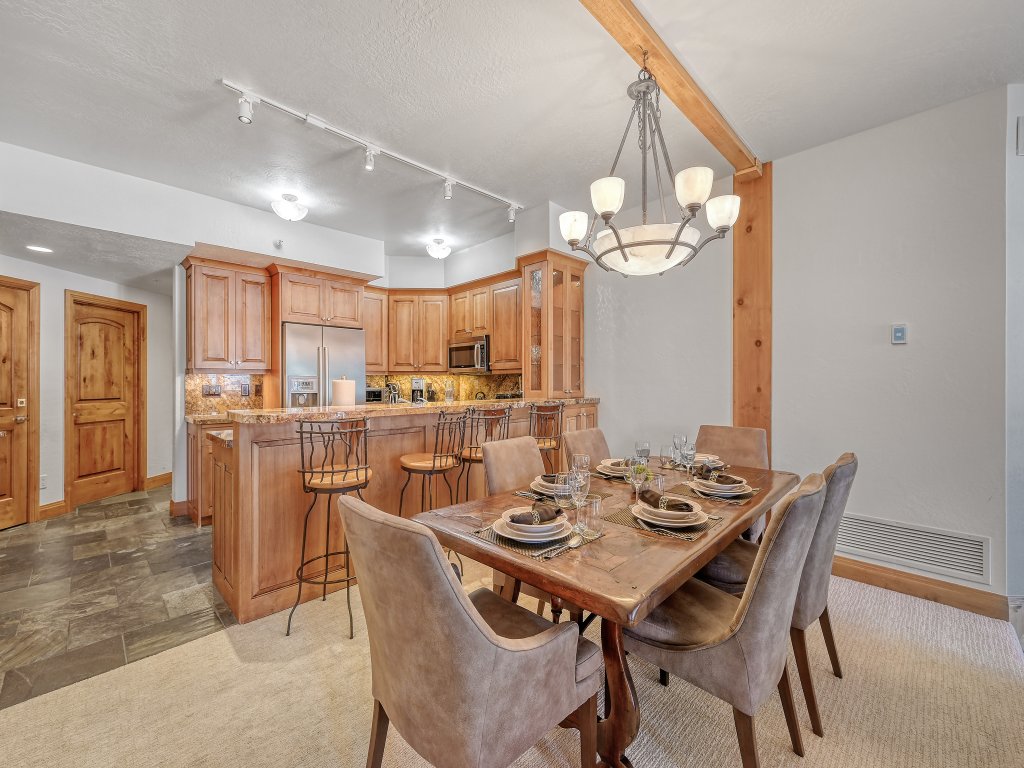 Powder Run 12C 100 yards to lift unbeatable Vacation Rental in Park City - RedAwning