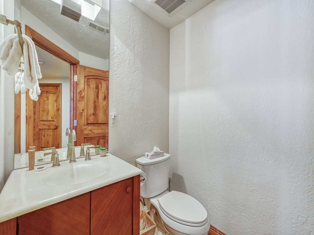 Powder Run 12C 100 yards to lift unbeatable Vacation Rental in Park City - RedAwning