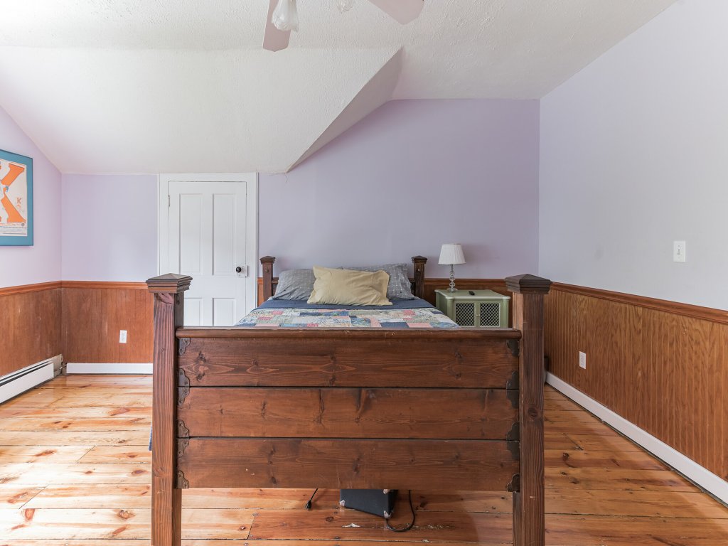 Mountain View Victorian with Convenient Location and  Lots of Space to Play Vacation Rental in New York - RedAwning