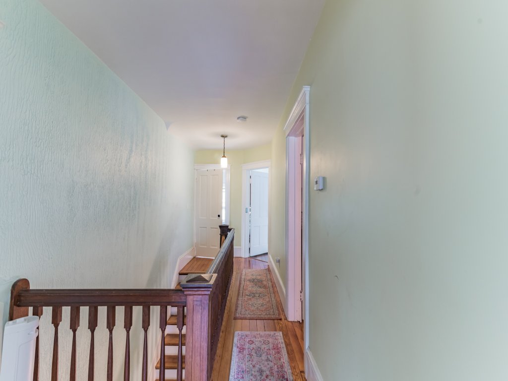 Mountain View Victorian with Convenient Location and  Lots of Space to Play Vacation Rental in New York - RedAwning