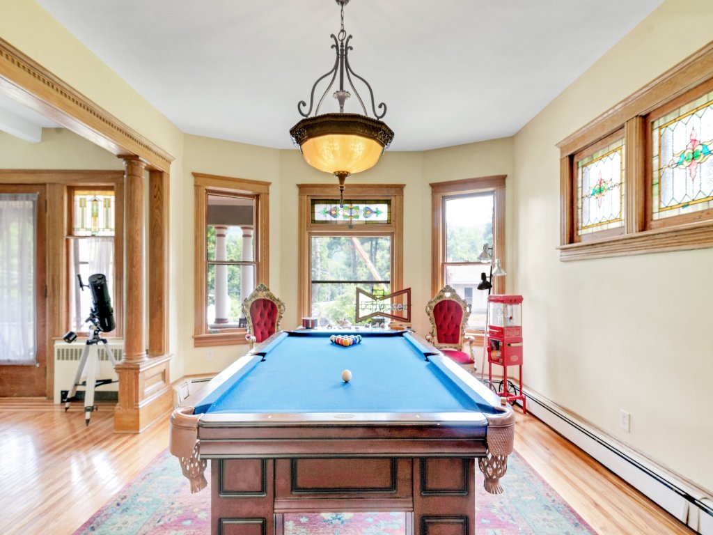 Mountain View Victorian with Convenient Location and  Lots of Space to Play Vacation Rental in New York - RedAwning