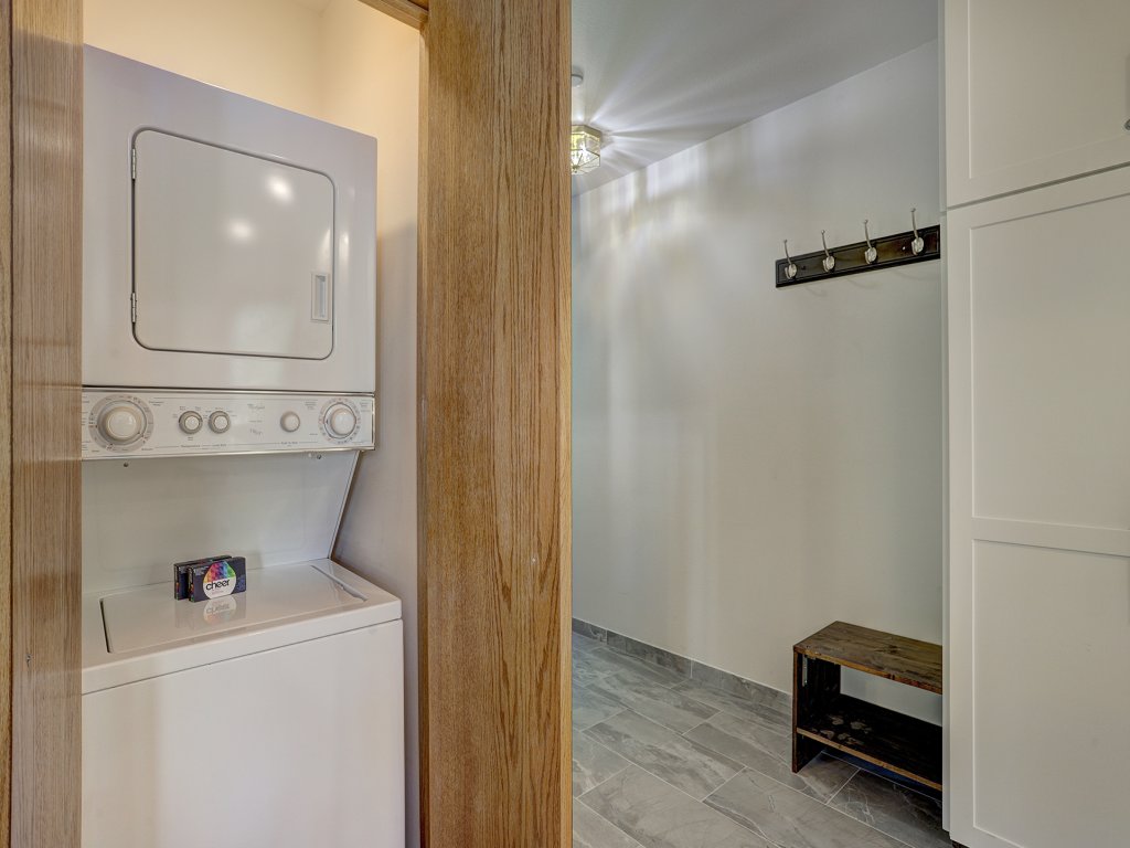Newly Remodeled Townsend Place 1BR Condo Vacation Rental in Beaver Creek - RedAwning