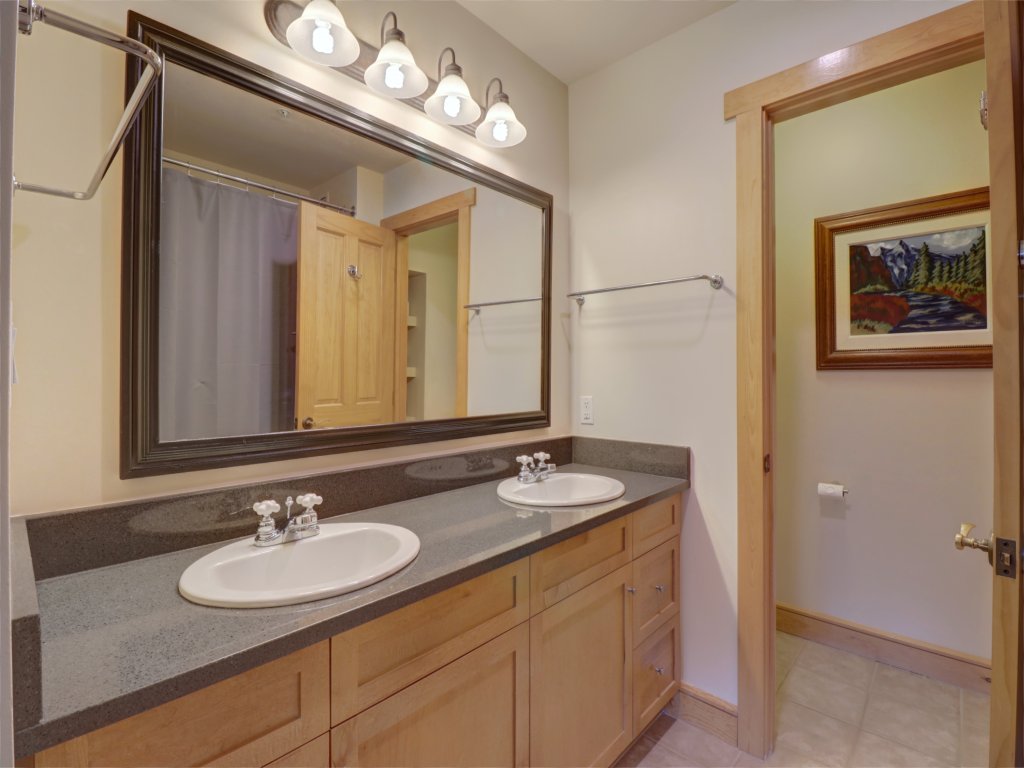 Modern Condo with Amazing Views, Right next to the Lift - CS407 Vacation Rental in Copper Mountain - RedAwning