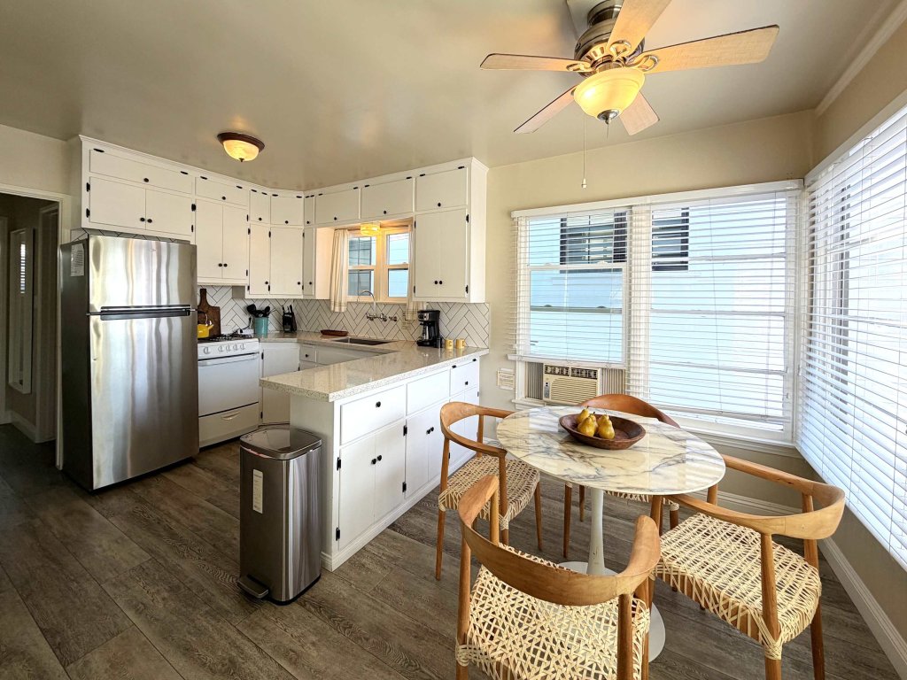 118 Emerald B | Awesome Rear Home on Balboa Island Vacation Rental in Newport Beach - RedAwning