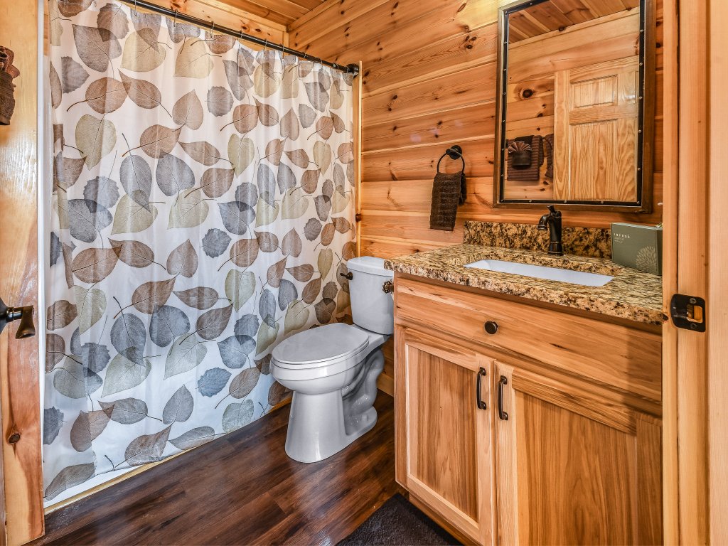 Bear Ridge Mountain View Vacation Rental in Sevierville - RedAwning