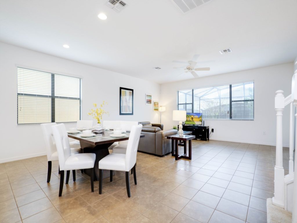 Beautiful 4 Bedroom Home Near Disney! Vacation Rental in Davenport - RedAwning