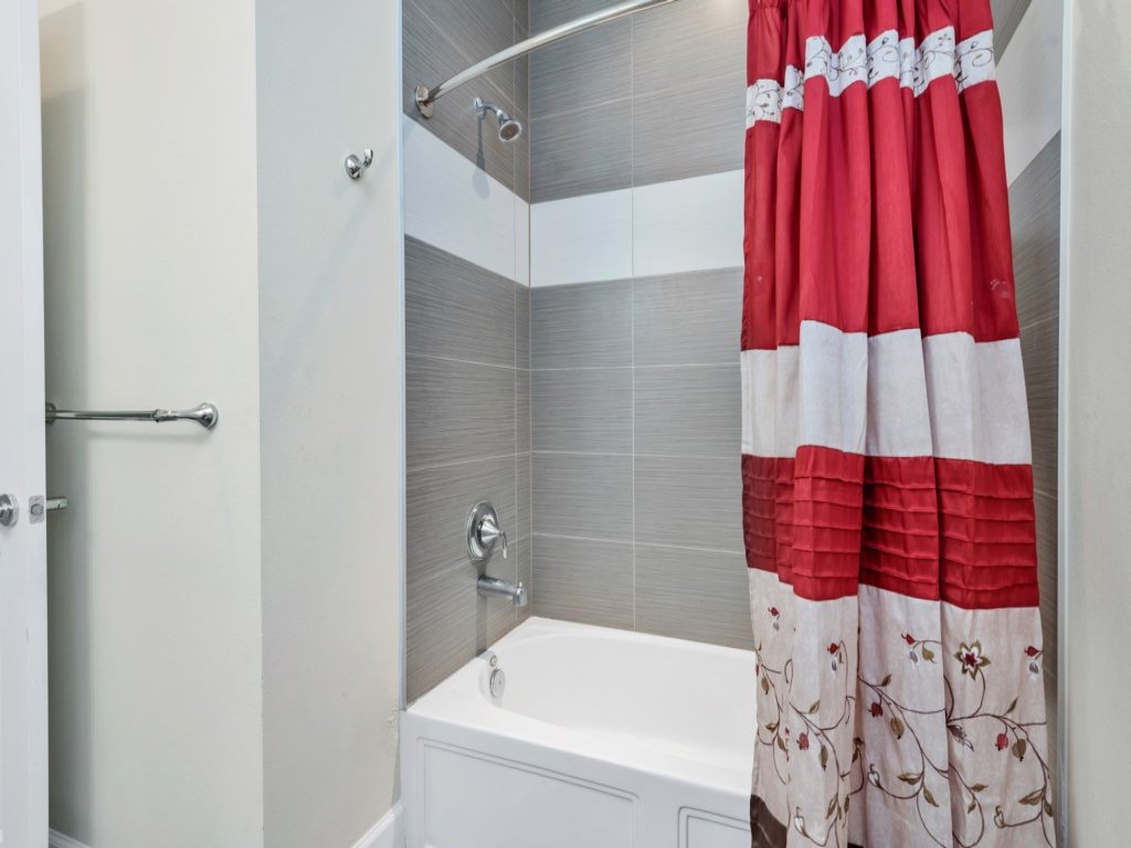Serenity 3 Bed Townhome  Vacation Rental in Clermont - RedAwning