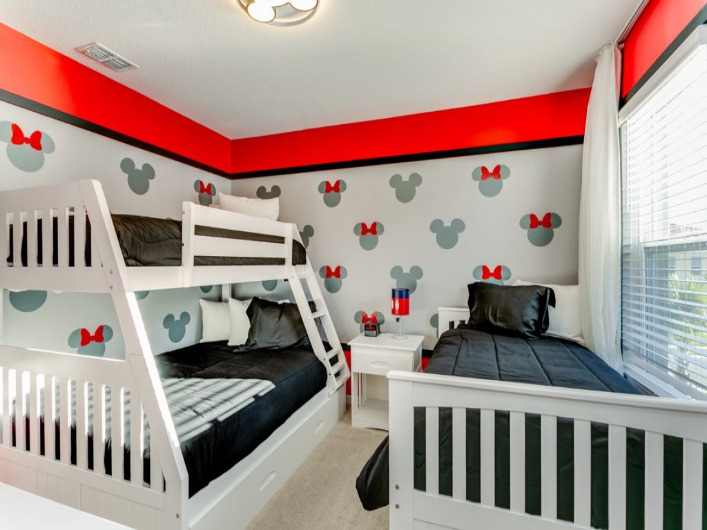 Luxury 6 Bedroom 4 Bath  Home With Spa Vacation Rental in Davenport - RedAwning