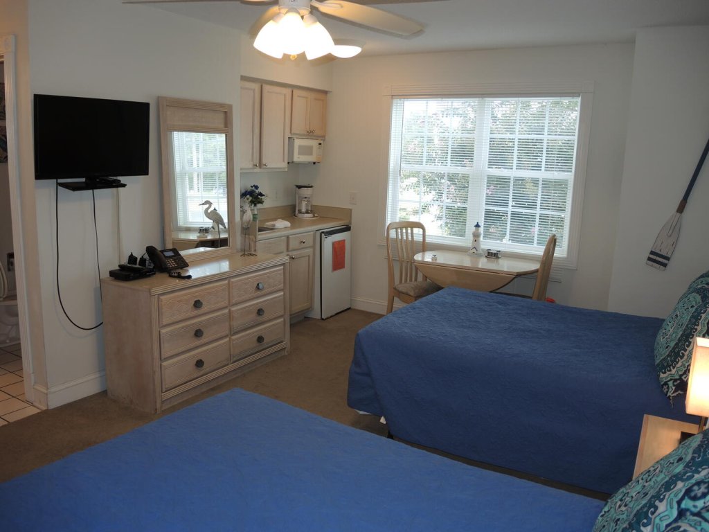 Brunswick Plantation Resort Villa 406 features 27 Hole Golf Course and Beaches Nearby Vacation Rental in Calabash - RedAwning