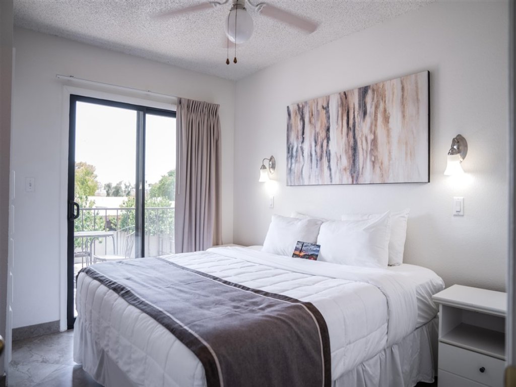208 Vacation Rental in Scottsdale - RedAwning