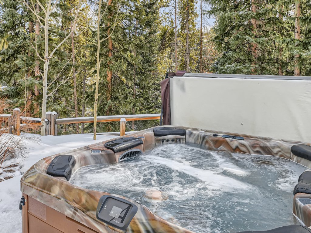 Moose Hill Lodge Vacation Rental in Breckenridge - RedAwning