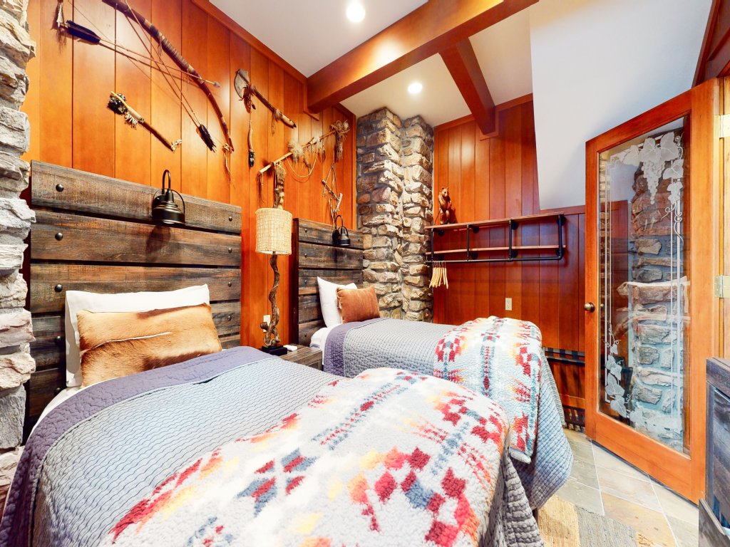 Timbers #10 Vacation Rental in Mammoth Lakes - RedAwning