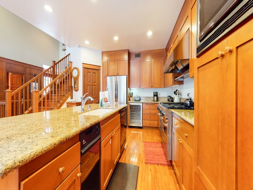 Timbers #10 Vacation Rental in Mammoth Lakes - RedAwning