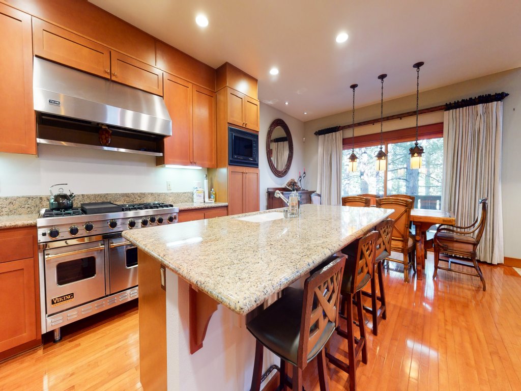 Timbers #10 Vacation Rental in Mammoth Lakes - RedAwning