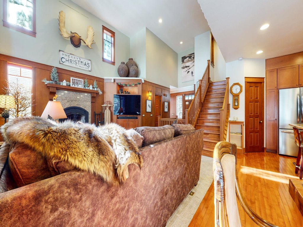Timbers #10 Vacation Rental in Mammoth Lakes - RedAwning