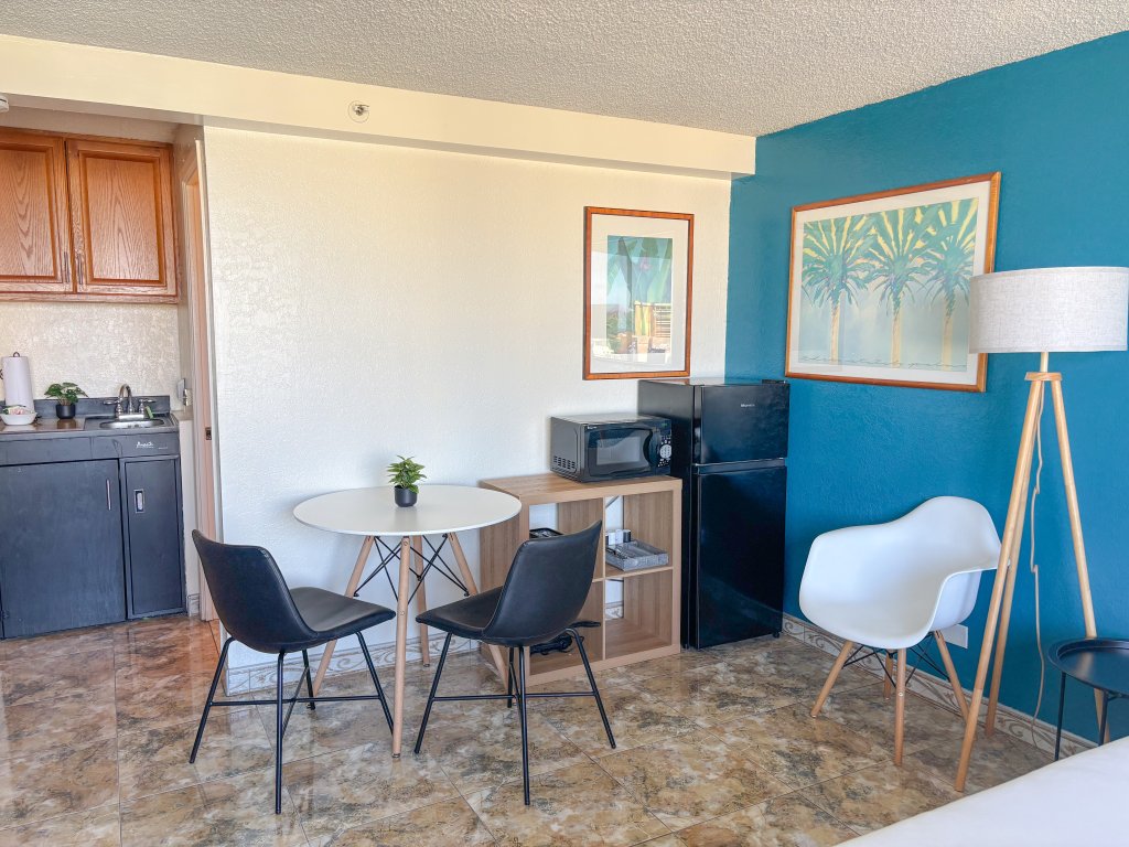 Humble Hawaiian Monarch Studio Vacation Rental in Honolulu - RedAwning