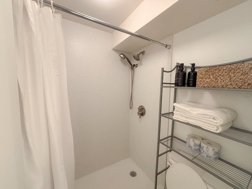 Charming Kuhio Village Studio Vacation Rental in Honolulu - RedAwning
