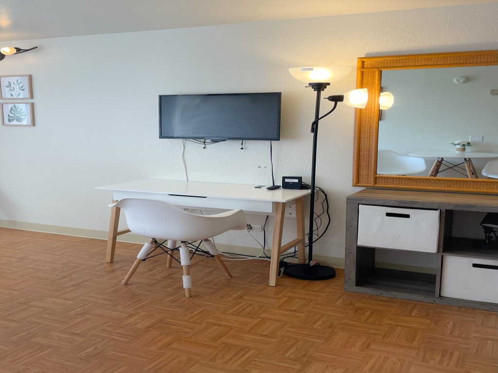 Mellow Hawaiian Monarch Studio Vacation Rental in Honolulu - RedAwning