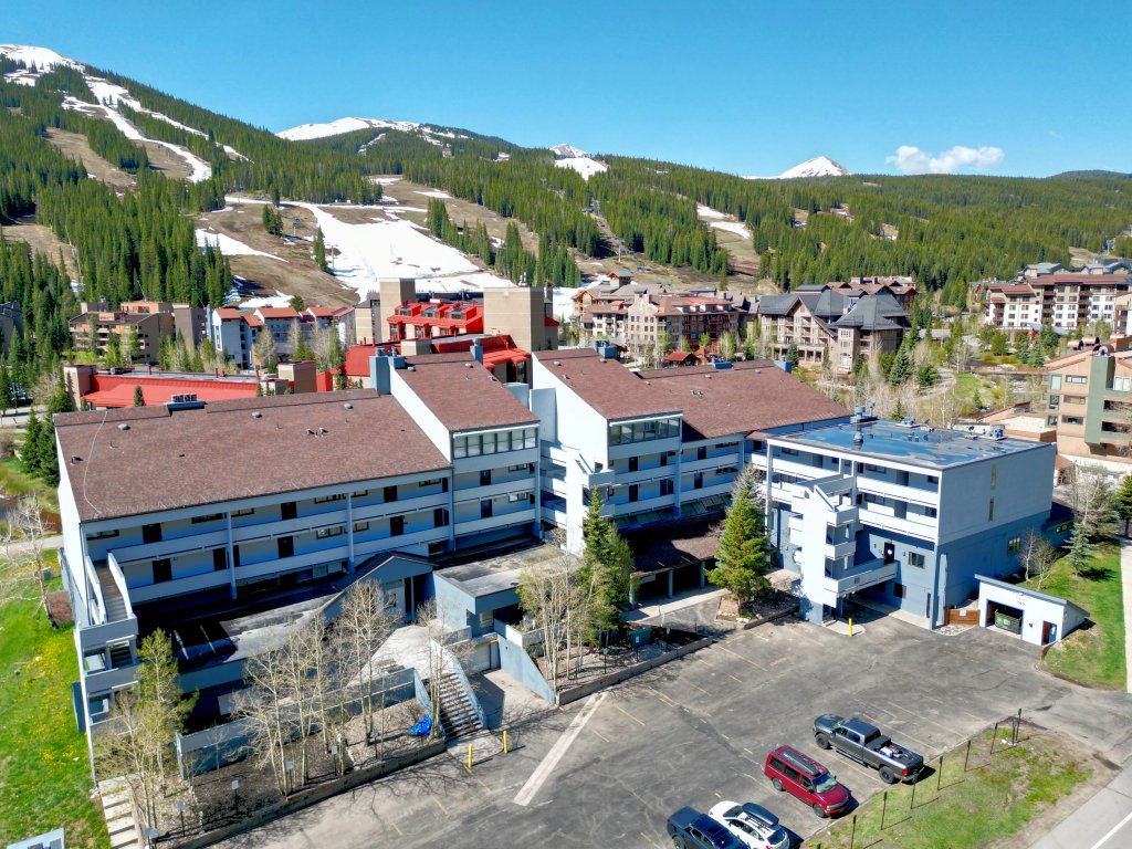 Pet Friendly, Beautifully Remodeled  with Mountain Views - SB204 Vacation Rental in Copper Mountain - RedAwning