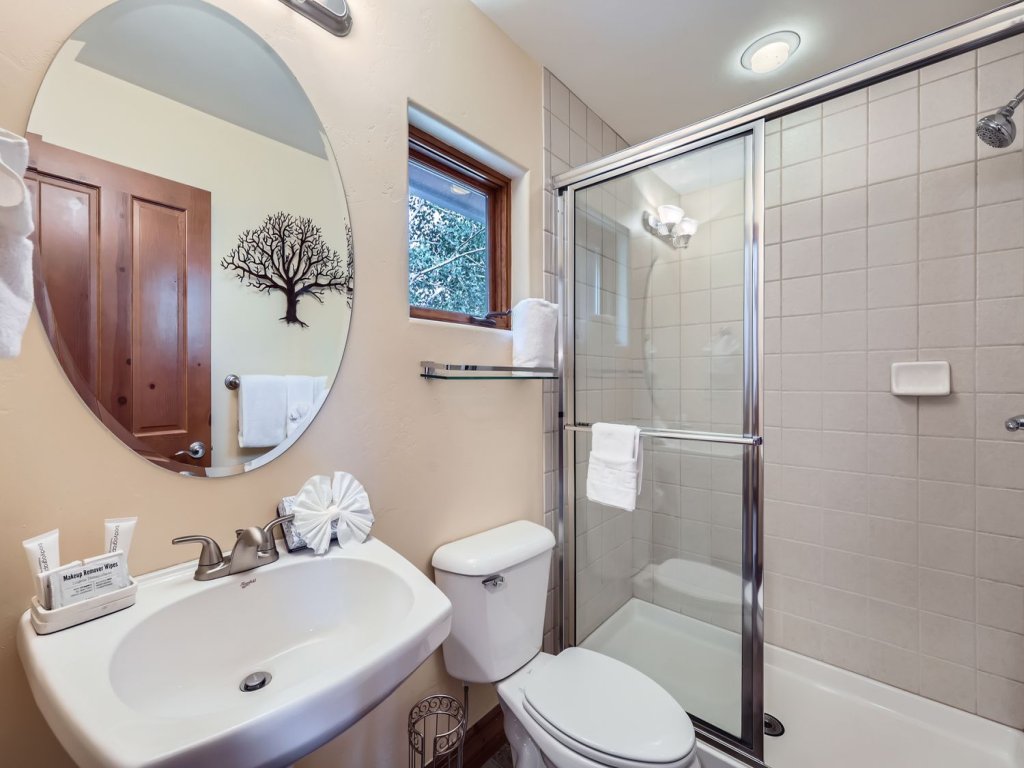 Highland Greens Oak Retreat Vacation Rental in Breckenridge - RedAwning