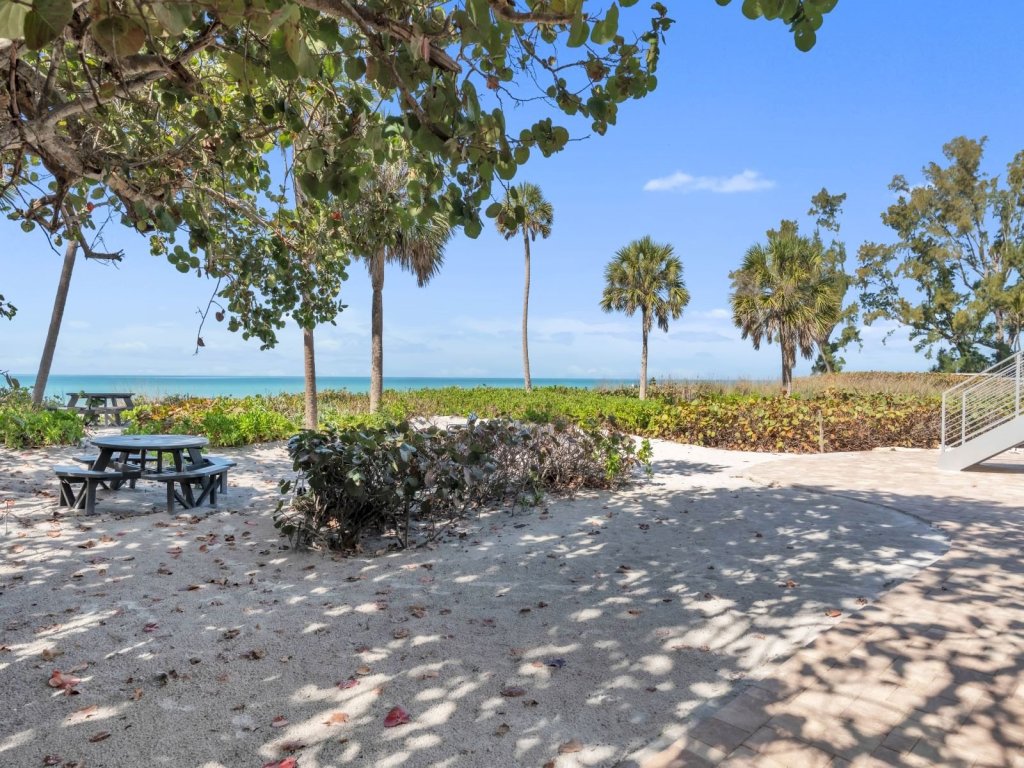 7th Heaven Vacation Rental in Longboat Key - RedAwning