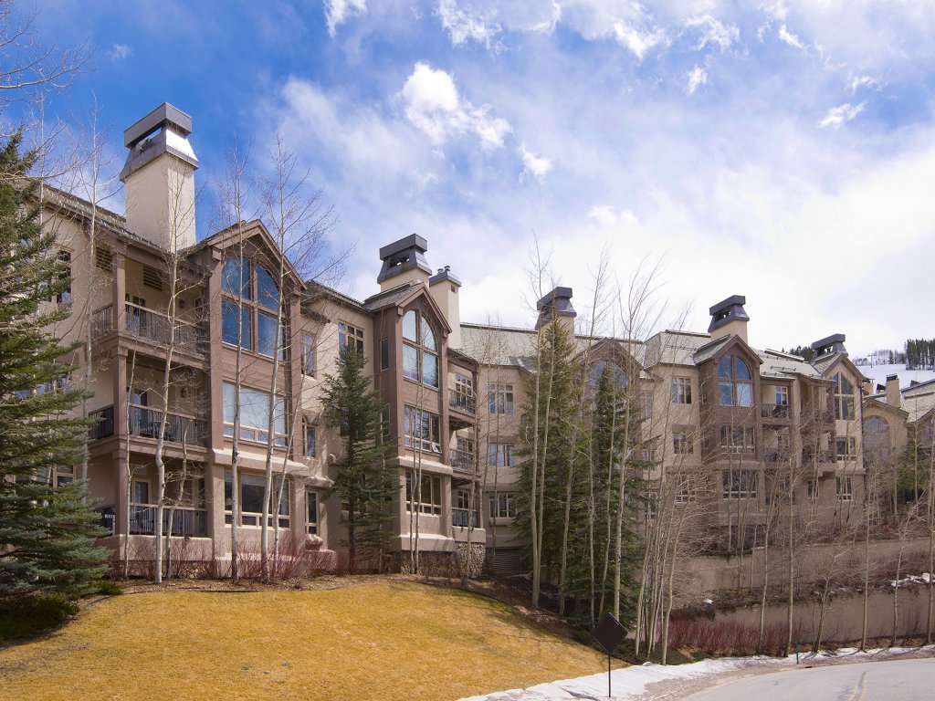 Highlands Westview 202 Vacation Rental in Beaver Creek - RedAwning