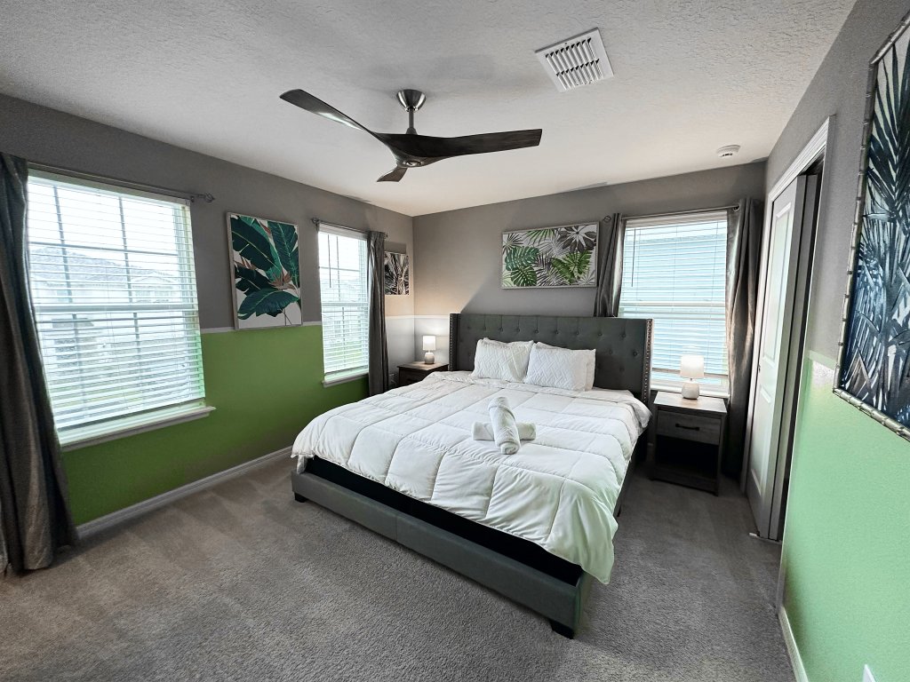 2127LC- Windsor Island Resort Vacation Rental in Davenport - RedAwning