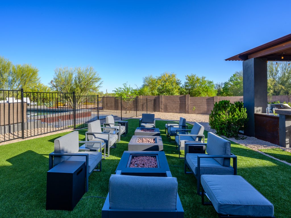 Lone Mountain Vacation Rental in Cave Creek - RedAwning