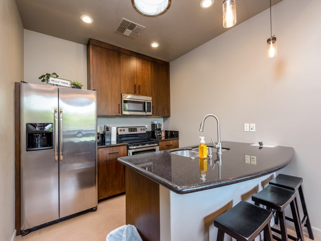 Lone Mountain Vacation Rental in Cave Creek - RedAwning