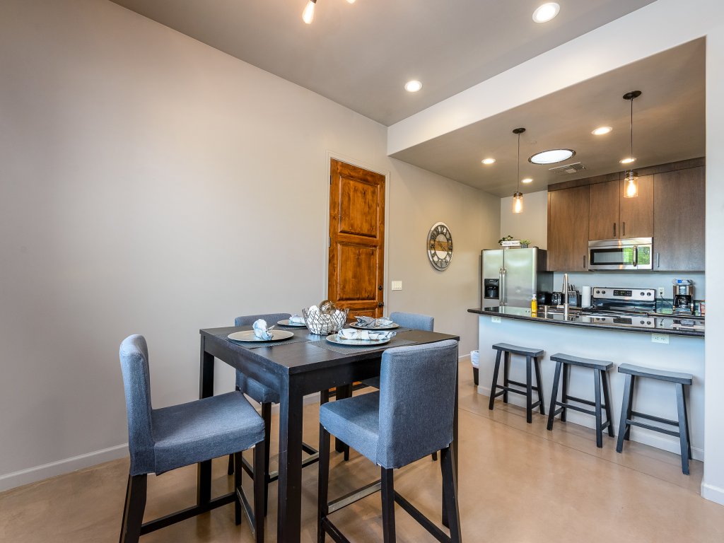 Lone Mountain Vacation Rental in Cave Creek - RedAwning
