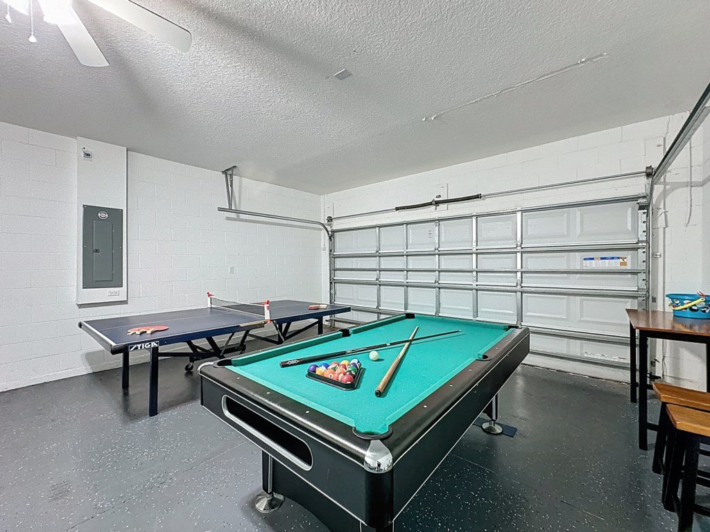 Veranda Home, 8br, 6 en-suites, Lake View,POOL/SPA Vacation Rental in Kissimmee - RedAwning