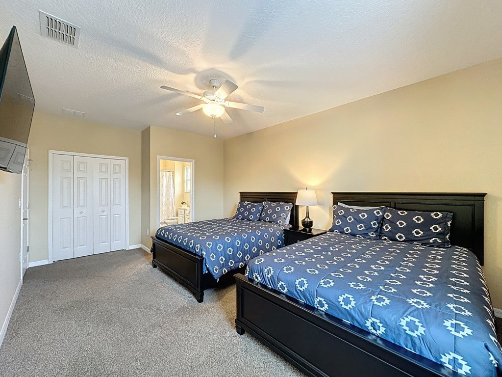 Veranda Home, 8br, 6 en-suites, Lake View,POOL/SPA Vacation Rental in Kissimmee - RedAwning